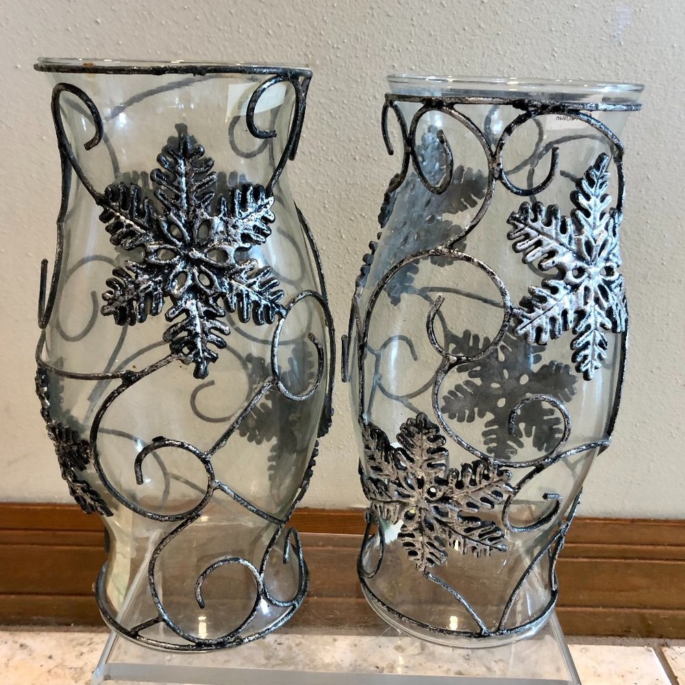 Clear Glass Hurricane Chimney Shade with Metal Overlay Snowflake Pattern NWT New